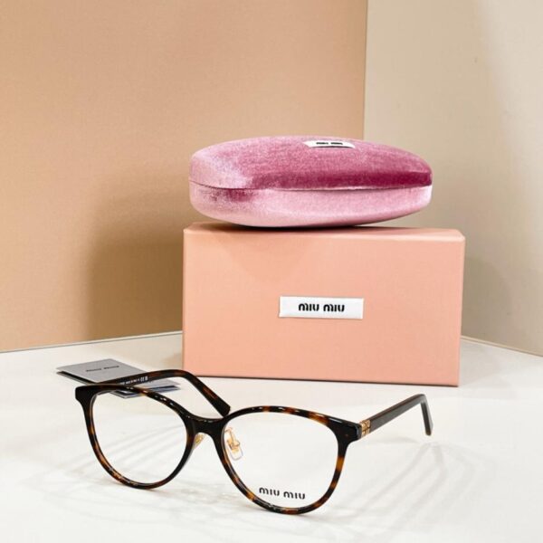 réplica,joyas,joyería,1:1,replica,fake,lujo,barato Las monturas de gafas MIU MIU pueden equiparse con lentes graduadas. MODELO VMU 09W(0LTUHL)
