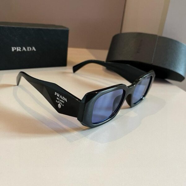 réplica,joyas,joyería,1:1,replica,fake,lujo,barato Gafas de sol PRADA: El modelo más vendido de Prada, el SPR17WF, el estilo más popular de este año (D90NQM).