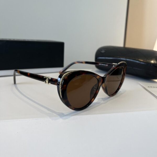 réplica,joyas,joyería,1:1,replica,fake,lujo,barato Nuevas gafas de sol estilo ojo de gato de Chanel (4HFKD1)