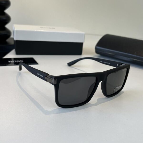 réplica,joyas,joyería,1:1,replica,fake,lujo,barato La colección oficial de Gucci para principios de primavera presenta las últimas gafas de sol extragrandes que han lucido muchas celebridades, incluidas las gafas de sol Polaroid ultratransparentes (EWF4X1).
