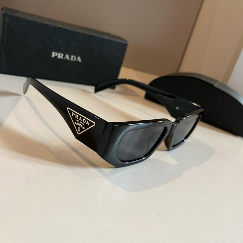 réplica,joyas,joyería,1:1,replica,fake,lujo,barato réplica,joyas,joyería,1:1,replica,fake,lujo,barato Gafas de sol de alta gama PRADA para hombre y mujer, con protección solar y efecto moldeador del rostro (86CMEG)