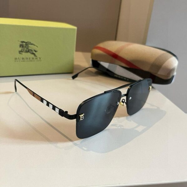 réplica,joyas,joyería,1:1,replica,fake,lujo,barato Las nuevas gafas de sol integradas para conducir de Burberry, las favoritas de muchas celebridades (95C904)