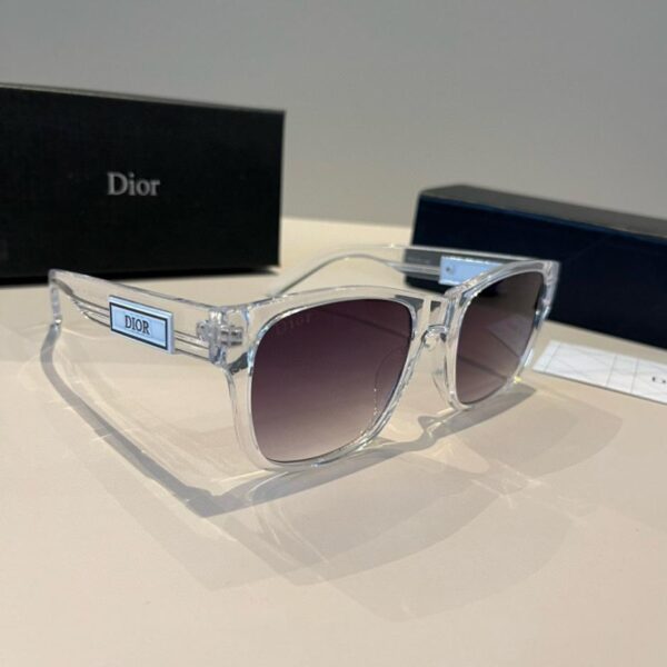 réplica,joyas,joyería,1:1,replica,fake,lujo,barato Colección Dior para hombre: Patillas adornadas con el logotipo de Dior en relieve (6GOVAR).