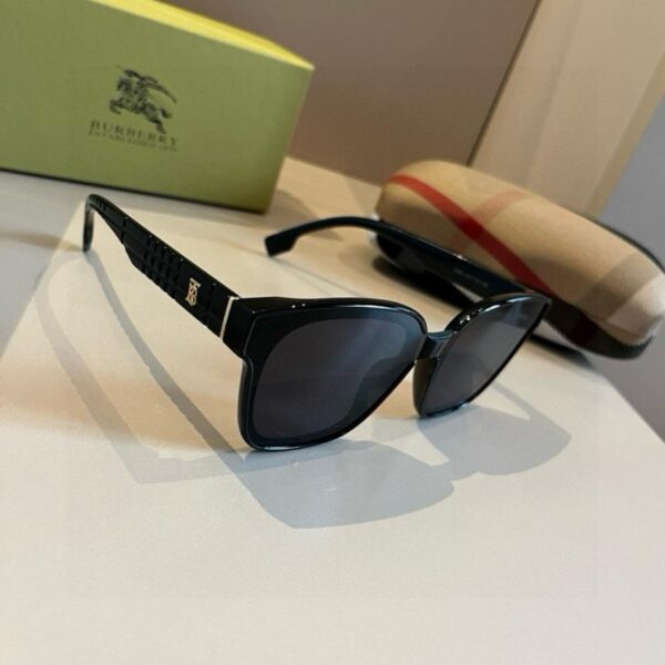 réplica,joyas,joyería,1:1,replica,fake,lujo,barato Gafas de sol Burberry para hombre y mujer, mismo modelo que en la página web oficial (7LNA5S).